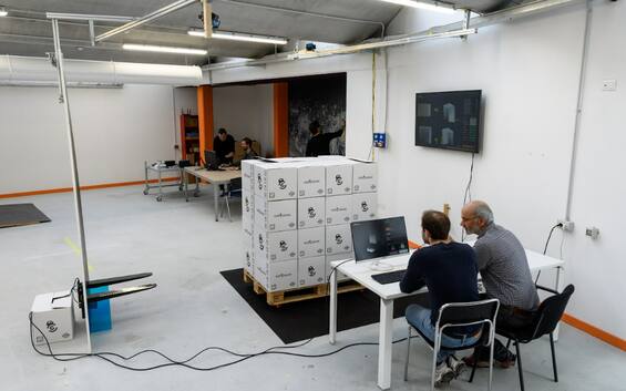 Arrivano i carrelli elevatori smart per spostare le merci