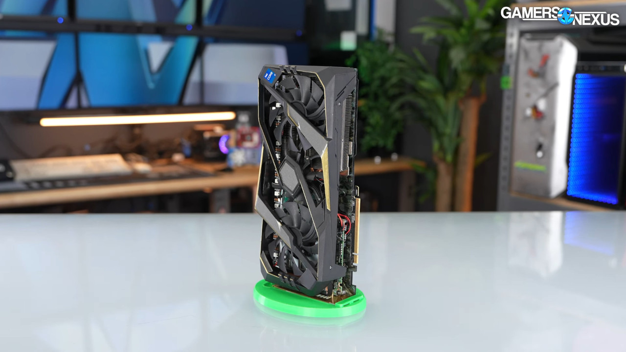 Sembra una scheda video… ma è un PC! La folle creazione di CherryTree