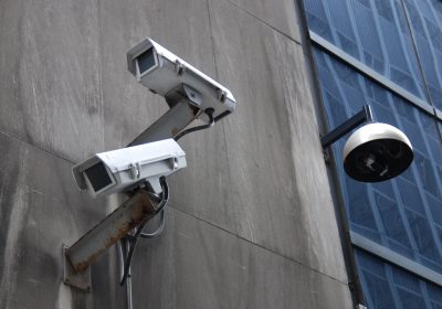 Ti spiano e non lo sai: 40 mila telecamere di sicurezza esposte su Internet senza protezione (anche in Italia)