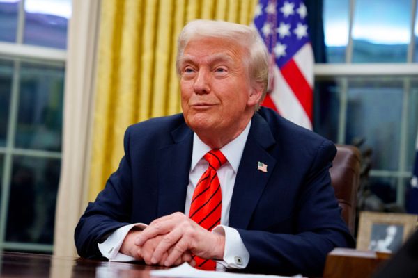 Intel cambia pelle: nuovi manager e legami sempre più stretti con Washington