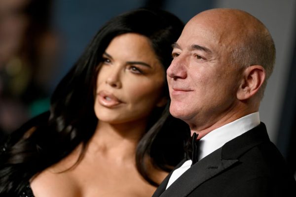Venezia in rivolta contro il matrimonio di Jeff Bezos: proteste e polemiche per le nozze milionarie