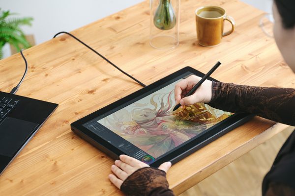Wacom, ecco la gamma di display interattivi professionali Cintiq 16, Cintiq 24 e Cintiq 24 touch