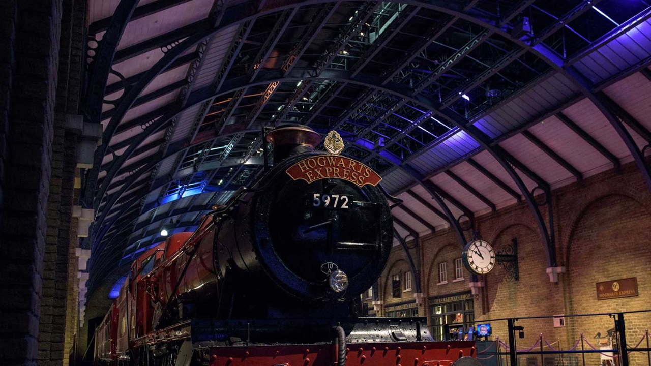 Warner Bros. Discovery si ristruttura, ma Sony avrebbe pronta la proposta di acquisizione