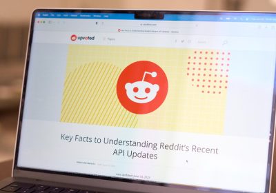 Piattaforma Reddit fa causa ad Anthropic, ‘usa contenuti per IA’ – Notizie