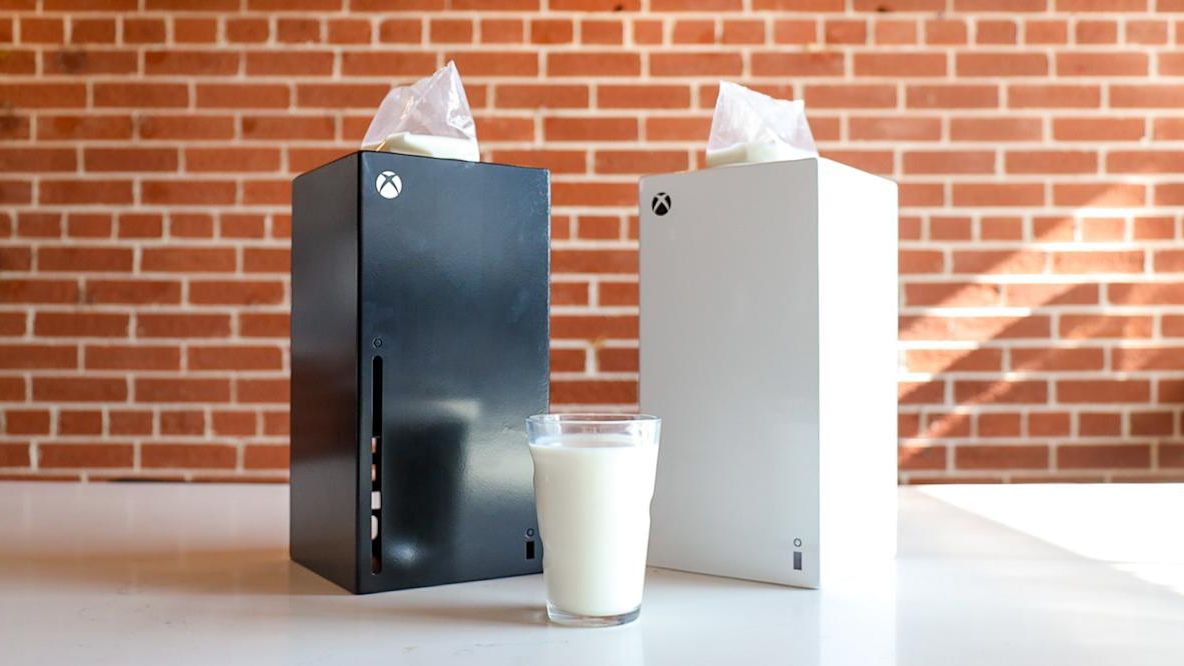 La brocca del latte a forma di Xbox Series X