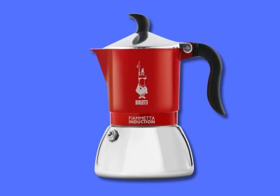 Le caffettiere a induzione del momento tra caldaie bi-layer e design ergonomici