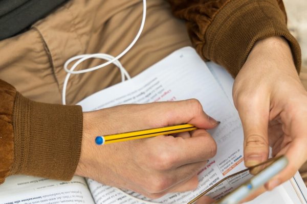 Censis, il 72% degli studenti della scuola secondaria usa l’IA – Future Tech