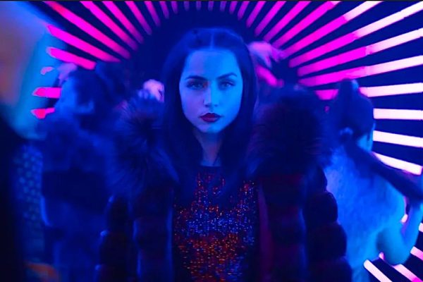 Ballerina, il film ha il raro dono di far vedere qualcosa di mai visto, ed è onestamente divertente