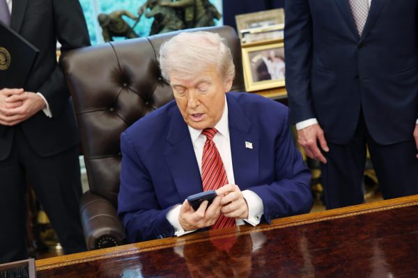 Arriva ‘Trump Mobile’, produrrà cellulari negli Usa – Telecomunicazioni