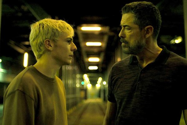 Mani nude con Alessandro Gassman prende a botte la possibilità di fare un film serio