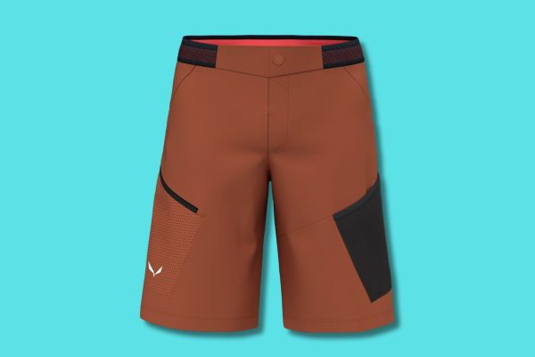 I pantaloncini più comodi e resistenti da indossare in montagna