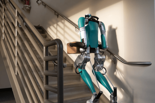 Robot, Amazon li sta addestrando a consegnare i pacchi