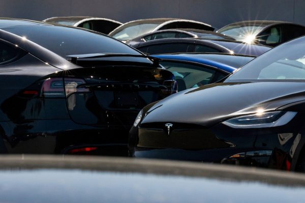 Robotaxi Tesla, Musk ha finalmente lanciato il servizio