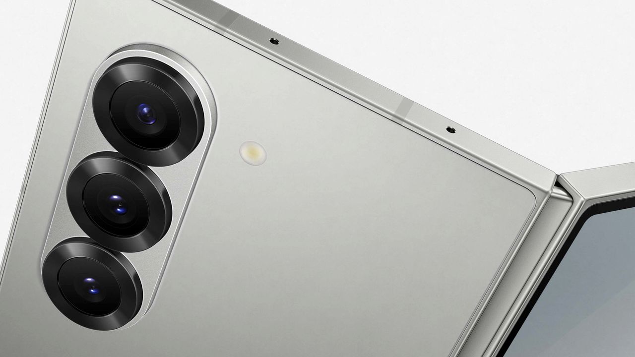 Samsung dice addio agli anelli attorno alle fotocamere, non piacciono a nessuno