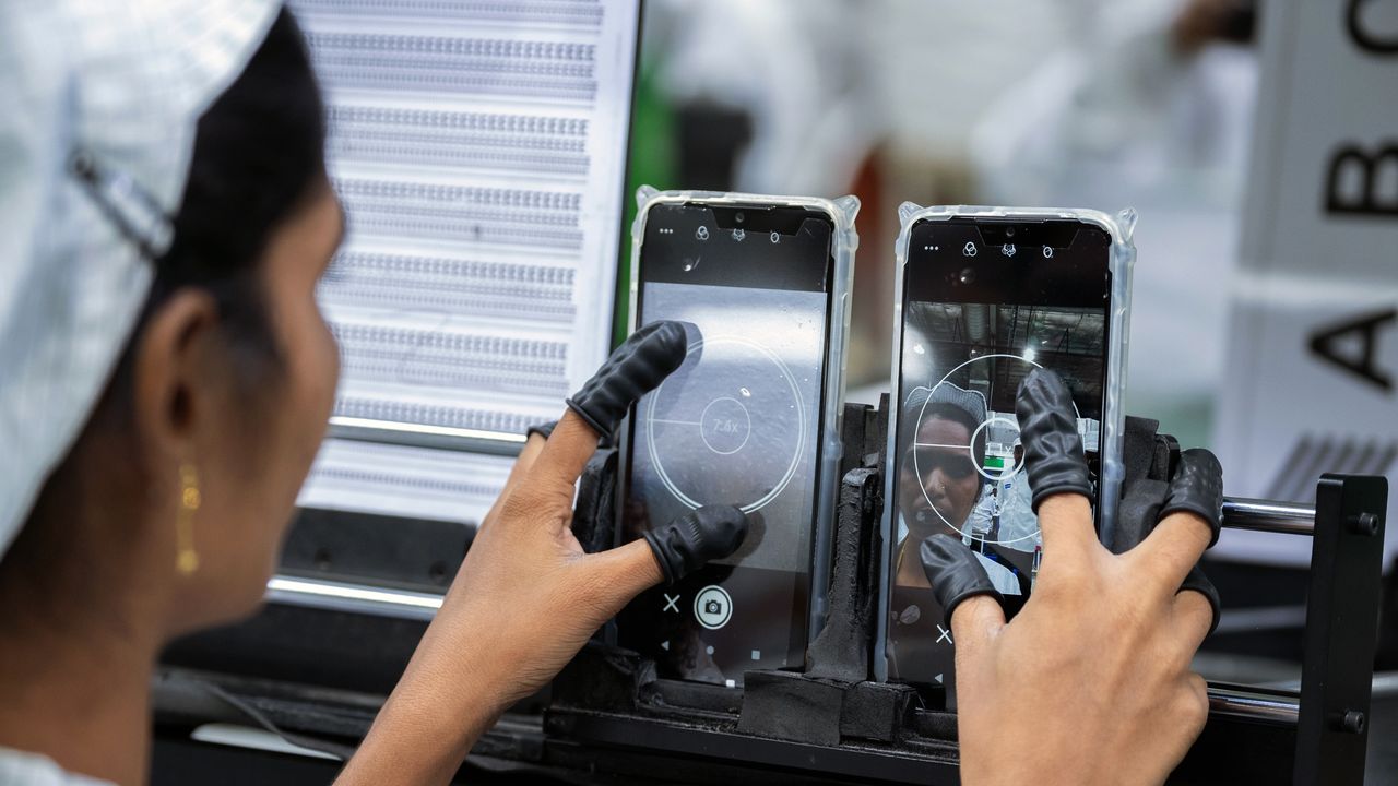 Addio all’iPhone made in India? la Cina rimpatria i suoi lavoratori e rallenta il piano di Apple