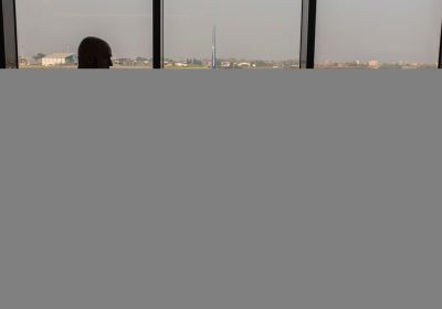 A Orio al Serio un uomo è stato risucchiato dal motore di un aereo. Voli sospesi e indagini in corso