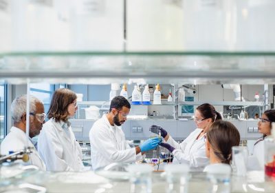 Ricerca clinica, i giovani italiani temono che il contesto nazionale la ostacoli ma hanno fiducia nelle sue potenzialità