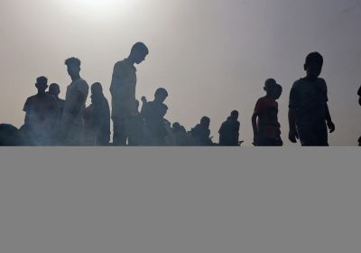 Gaza, c’è un piano di Israele per internare tutti i palestinesi. E uno per trasformare la Striscia nella riviera del Medio Oriente