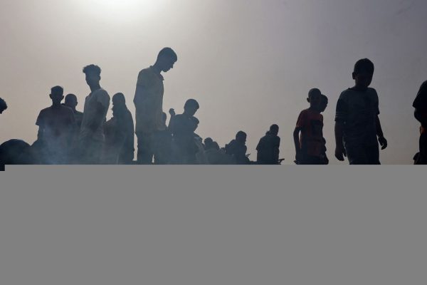 Gaza, c’è un piano di Israele per internare tutti i palestinesi. E uno per trasformare la Striscia nella riviera del Medio Oriente