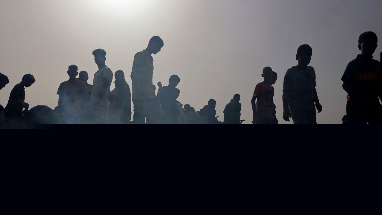 Gaza, c’è un piano di Israele per internare tutti i palestinesi. E uno per trasformare la Striscia nella riviera del Medio Oriente