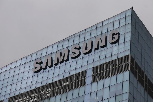 Samsung dimezza l’utile operativo, -56% nel trimestre – Notizie