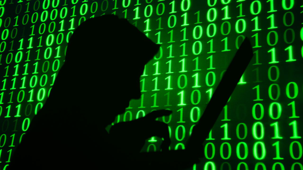 Auricolari bluetooth hackerati, “È possibile prenderne il controllo e spiare la vittima”