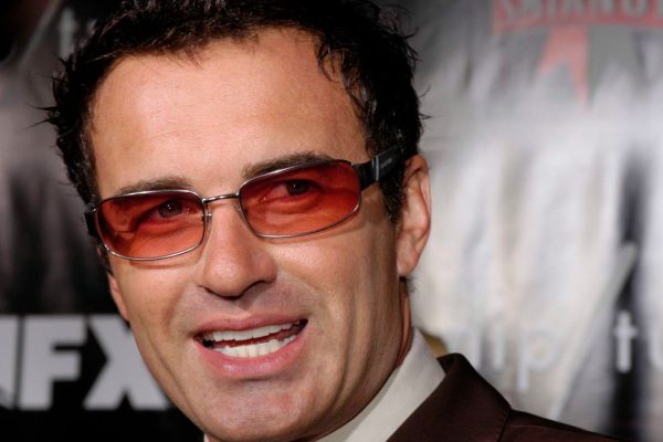 Nip/Tuck, perché rivederla dopo la morte di Julian McMahon è un’esperienza agrodolce e straordinaria