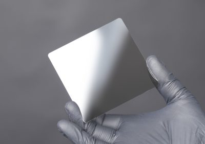 Addio ai nastri magnetici? Cerabyte promette 100 petabyte per rack entro il 2030