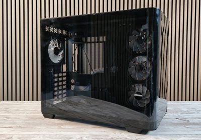 FSP M580: il case con vetro curvo per build da mostrare
