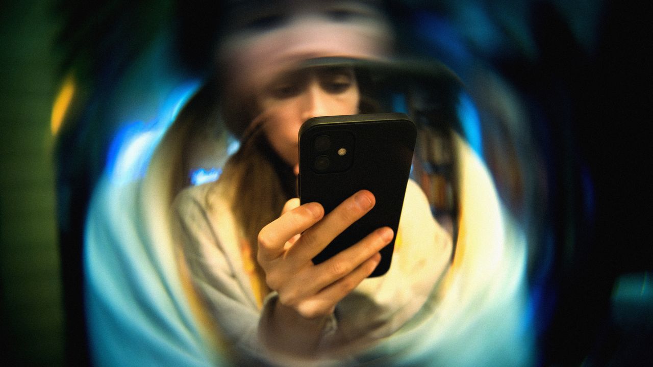 Doomscrolling, 7 dritte per disintossicarvi dallo smartphone