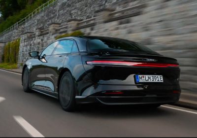 Lucid Air è da record: percorsi oltre 1.200 km con una singola ricarica
