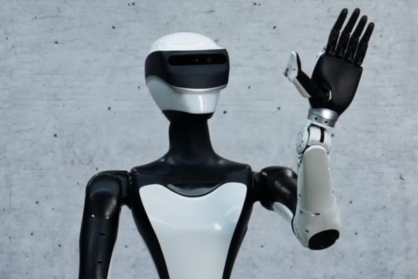 Q5: il nuovo robot umanoide con AI avanzata che fa cose inimmaginabili