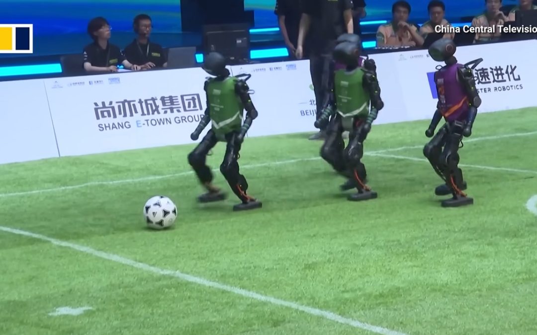 Robot umanoidi, la partita di calcio è comica: l'unica cosa che sanno fare bene è cadere