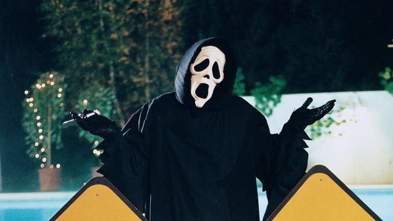 Scary Movie e i 25 anni della parodia senza limiti e senza filtri che divenne un simbolo dei millennial