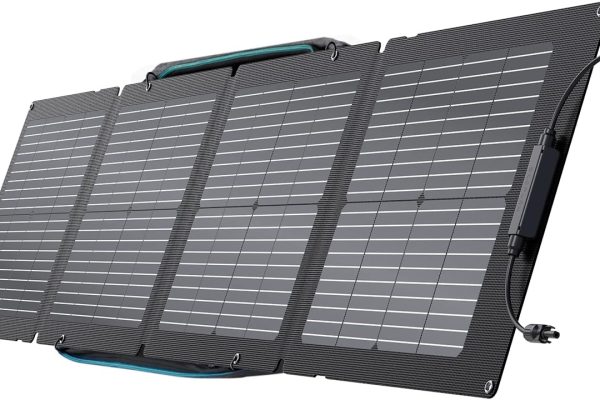 Sconto su ECOFLOW 110W, il pannello solare portatile pensato per campeggio e viaggi off-grid