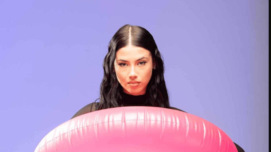 Tormentone dell’estate 2025, forse quest’anno non esiste una canzone che merita davvero il titolo