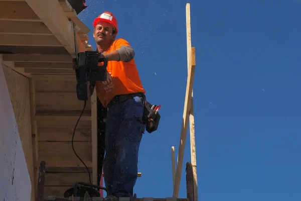 Sorpresa, il governo vuole prorogare il Superbonus 110 nel centro Italia, anche con sconto in fattura