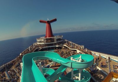 Poop Cruise, la crociera più disgustosa della storia è diventata un documentario su Netflix