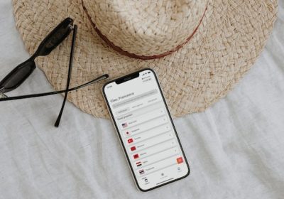 Estate 2025, internet all’estero senza spendere una fortuna? C’è l’eSIM di Airalo