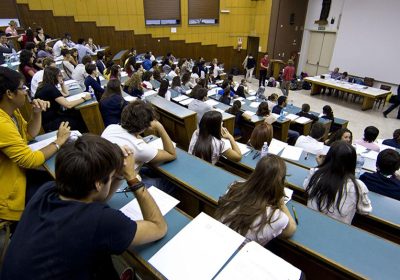 Il nuovo accesso libero a medicina sembra creare più problemi alle università che risolvere la mancanza di medici