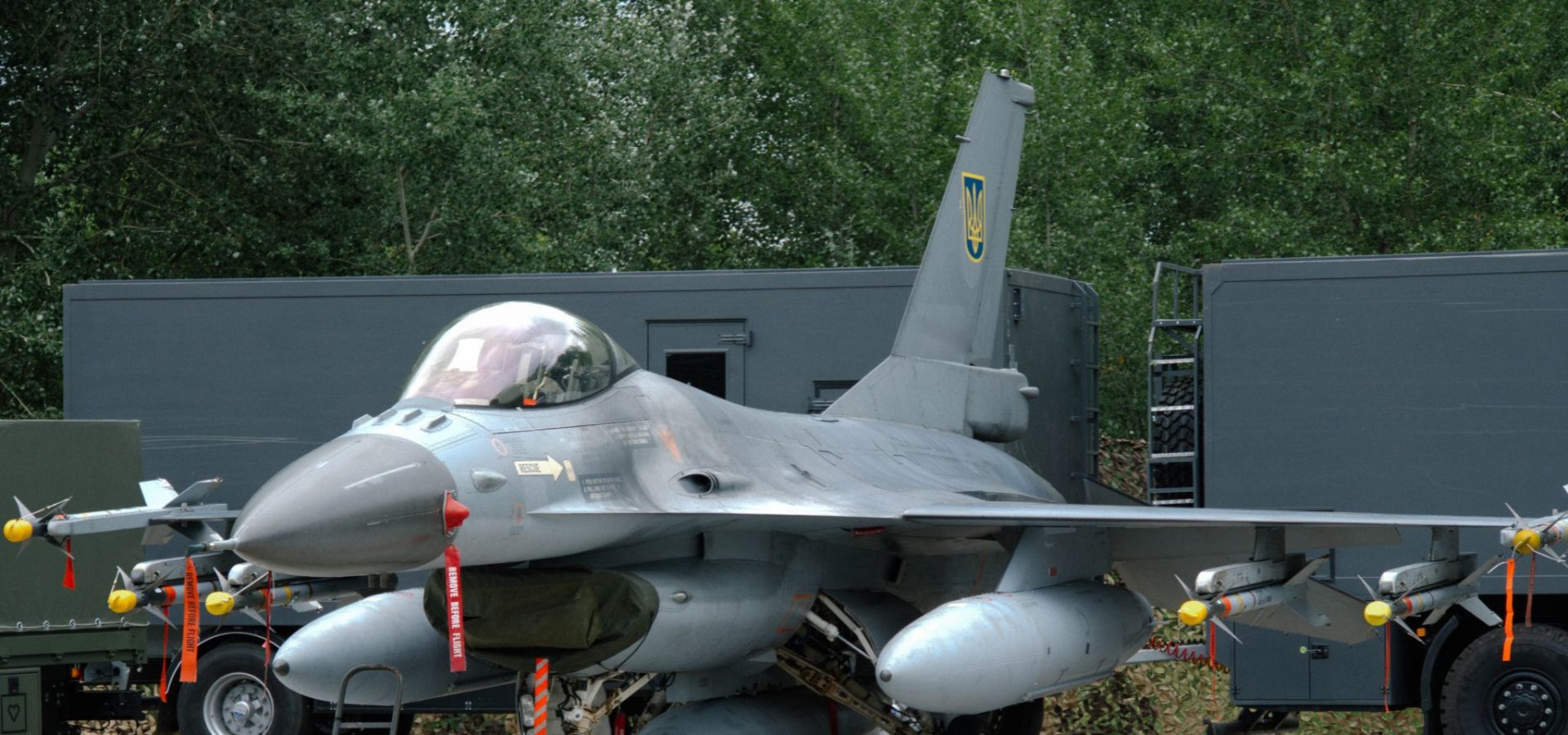 Gli F-16 hanno rivoluzionato le difese aeree dell’Ucraina. Ecco come Kyiv sta difendendo a tutti i costi i caccia