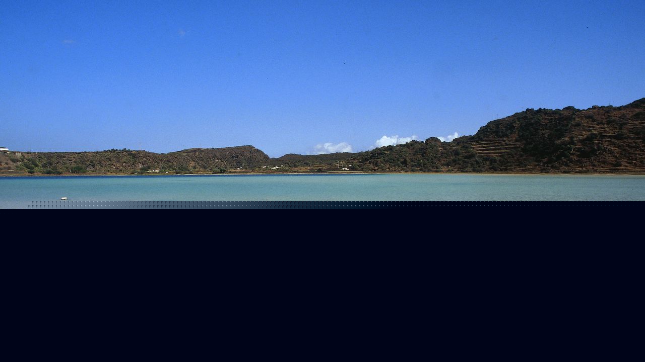 A Pantelleria c’è un lago che è il luogo perfetto per studiare le origini della vita sulla Terra e su Marte
