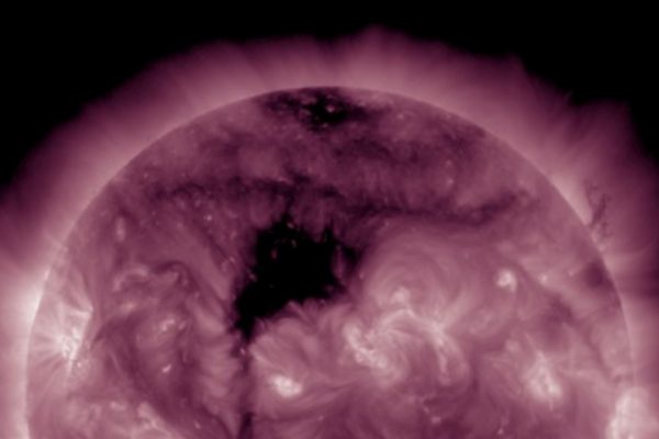 La NASA e IBM hanno annunciato il nuovo modello d'intelligenza artificiale Surya per l'analisi del Sole