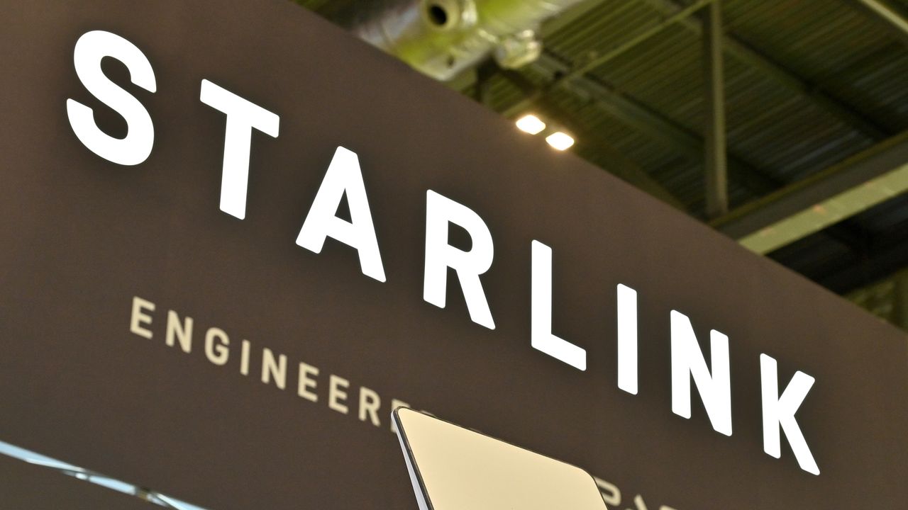 Starlink, SpaceX fa la guerra alla fibra ottica per favorire il servizio negli Stati Uniti