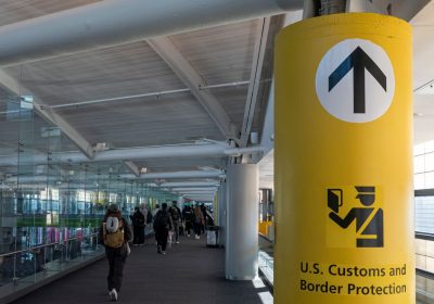 Stati Uniti, come proteggersi dalle perquisizioni degli smartphone alla frontiera