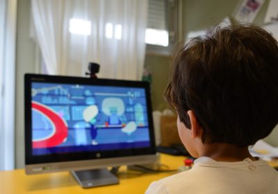YouTube, l’IA per individuare bambini che si fingono adulti – Web & Social