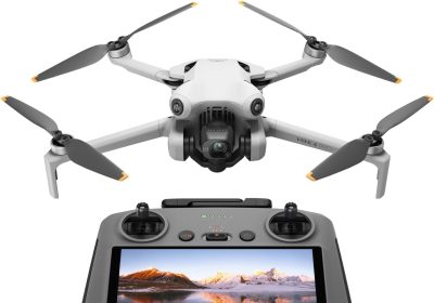 DJI Mini 4 Pro (con DJI RC 2), mini drone pieghevole per adulti con fotocamera in 4K, meno di 249 g, autonomia di volo di 34 min, trasmissione video di 20 km, rilevamento ostacoli omnidirezionale, C0