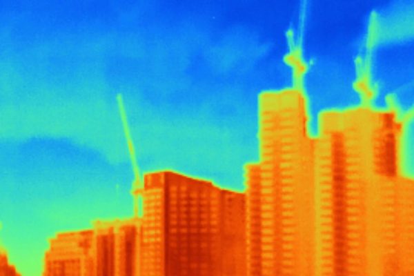 Isole di calore, come l’intelligenza artificiale riuscirà a mappare inquinamento e calore urbano (quasi) strada per strada