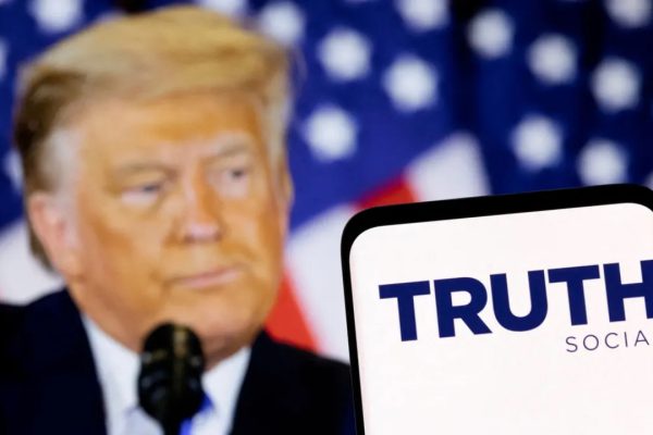 AI su Truth Social contraddice Trump: 'Elezioni 2020 non rubate' e critiche sui dazi