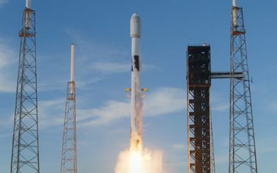 Trump allenta le regole ambientali per SpaceX e Blue Origin: via libera ai lanci con meno vincoli